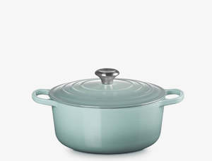 Kitchen: Le Creuset Signature Round Casserole Oven 26cm / 5.3L - Sea Salt