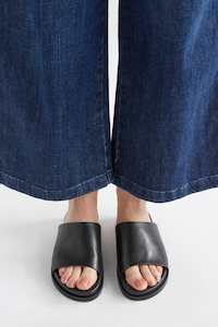 Sandals: Elk Etin Slide Black