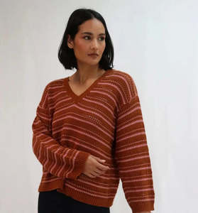Sale Tops: Tatano Trellis V Neck Sweater Rust
