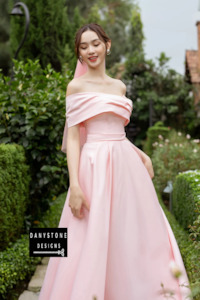 Elegant Pink Off-the-Shoulder Dress with Cross-Waist Design