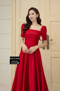 Elegant Red Ruffled Dress with Pearl-Embellished Sleeves