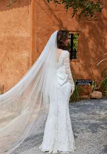 Mermaid Wedding Dresses: Full Lace Fishtail Wedding Dress with Boat Neck and Bow Back