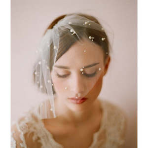 Elegant 40cm Short Beaded Bridal Veil