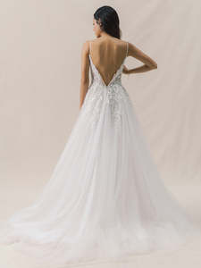 Victoria Glamour Gown