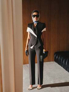 Saint-Tropez Asymmetric Set