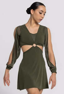 Competition: Strangers By Nature - Size LC