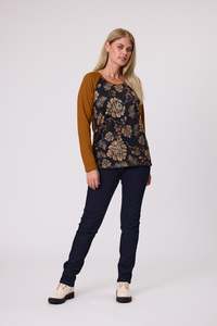 Democracy Tatum Knit Top D8034 - Toffee