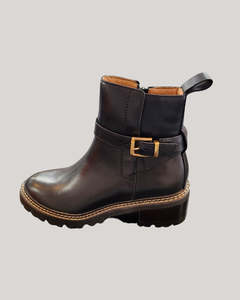 Eos Shoes: EOS Lindt Leather Boot - Black