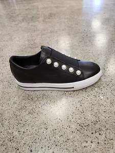 Gelato Kyro Leather Sneakers - Black