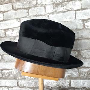 Early 20th Century: Hat, Flemish Felt Fedora