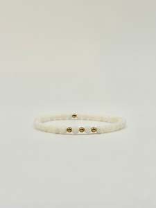 Classic Elegance: Pearl Glow Skinny Bracelet