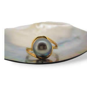 Size 7 8: Rita Ring size 7.5