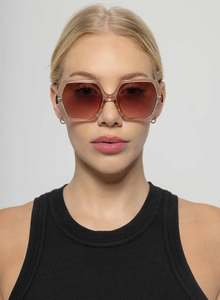 Accessories: Fleur Sunglasses Taupe/Brown Fade