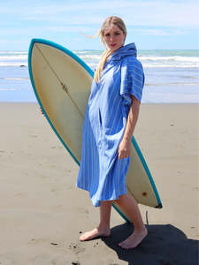 Frontpage: THE EAST HAMPTON BLUE