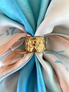 Frontpage: THE DH SCARF RING