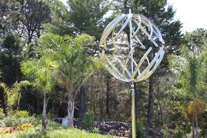 Hidden Valley Wind Sculpture – Darren Wise Stainless Sculptor www.darrenwise.co.nz