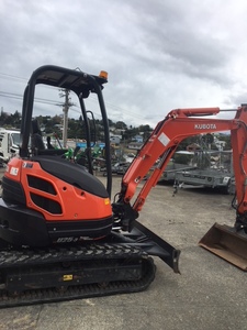Products: Kubota 2.5 Ton Digger