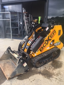Products: Heavy Track Loader