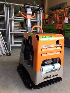 Products: 400 kg forward/reverse plate compactor