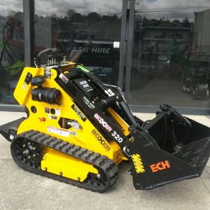 Products: MINI TRACK LOADERDay hire