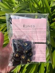 Books Cards: Black Agate Runes Set Small
