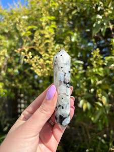 Wands: Rainbow Moonstone Vogel Wand D