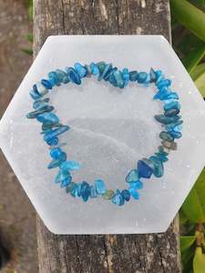 Chip Bracelets: Apatite Crystal Chip Bracelet