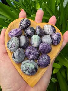 Tumbled Stones: Kammererite Tumbled Stone