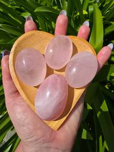 Palmstones: Rose Quartz Small Palm Stone