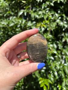 Palmstones: Black Moonstone Palm Stone D