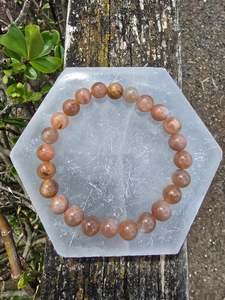 Jewellery: Peach Moonstone | Round Bead Bracelet