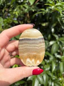 Palmstones: Zebra Calcite Palm Stone D