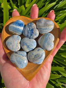 Hearts: Scheelite Small Heart