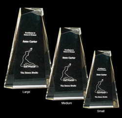 Gold Ultra Award Acrylic 160mm tall davyengravers