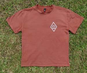 Frontpage: Men's Heavy Tee | Clay