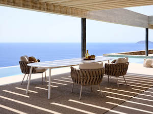 Monica Armani: Tosca dining table