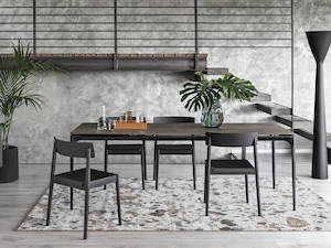 Connubia: Silhouette Table