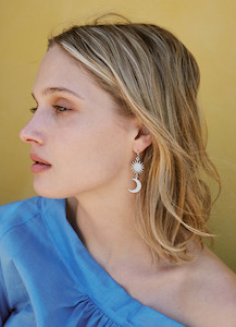 CP X DM COLAB - VICTORIOUS EARRINGS SILVER