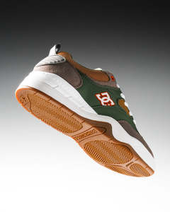 Essentials: Mens DC Ascend Sneakers