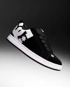 Mens Court Graffik Sneakers