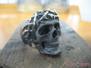 Products: Crown of Thorns Skull Ring deadringerjewelry