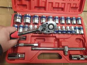 Tools: 32Pcs 1/2" Socket Wrench Set