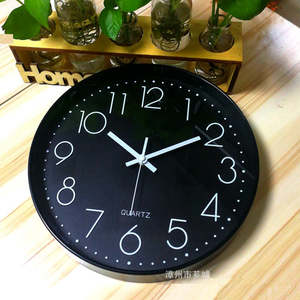 Clock: WHITE/BLACK 30CM FASHION CLOCK