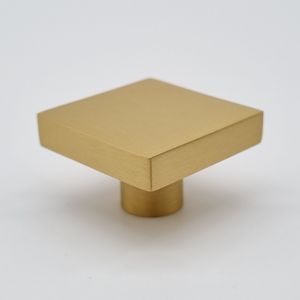 Products: Solid Brass Square Knobs [Piazza]