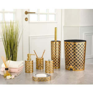 Bathroom Set: Flower Round Bathroom 6pc Set 176200