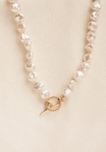 Pearl Collection: Keshi Pearl Corde Collier