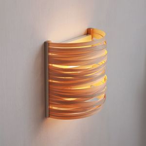 Stylish Maple Wall Light: Illuminate Your Space with Natural Elegance