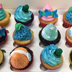 Trolls Themed Cupcakes - Delish Cupcakes