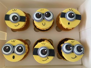 Minions Themed Cupcakes Delish Cupcakes