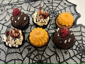 Halloween Themed Cupcakes Delish Cupcakes